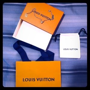 Louis Vuitton Women’s bracelet